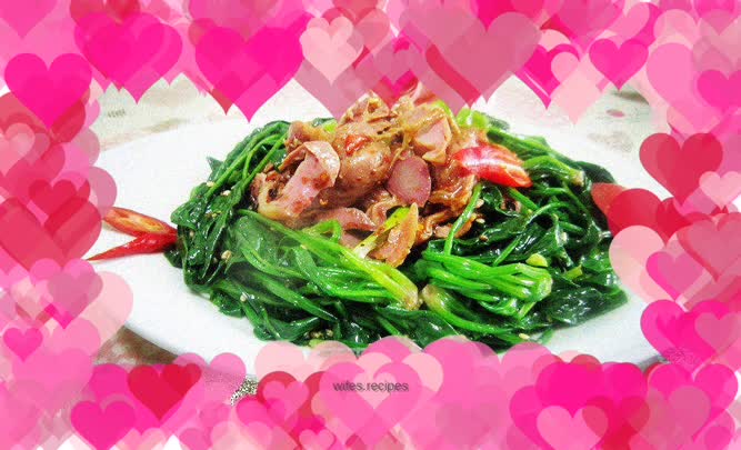 Chicken gizzards mixed with spinach