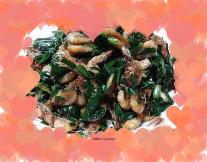 Stir-fried river shrimp with leeks
