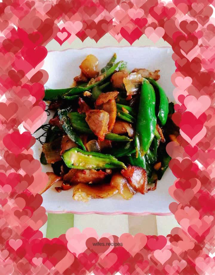 Stir-fried green pepper with bacon