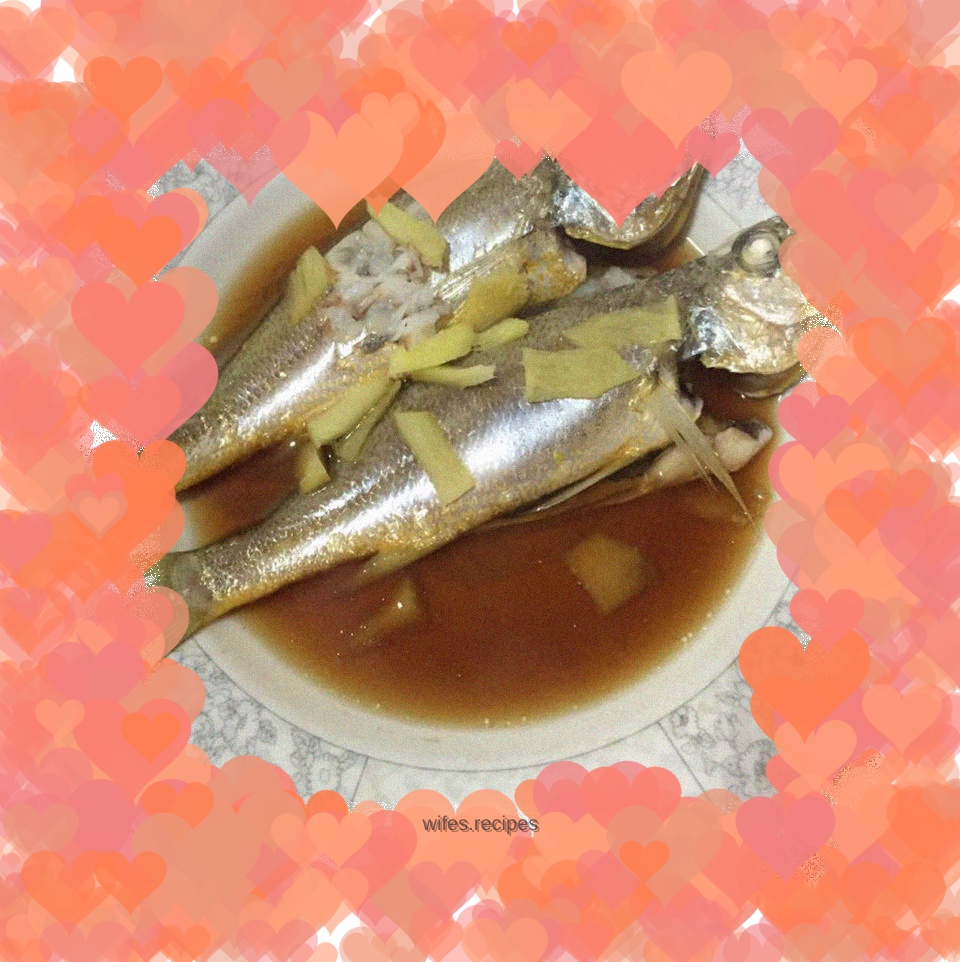 Steamed small yellow croaker