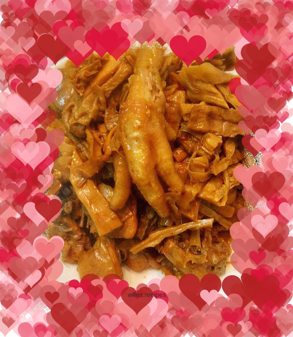 Dried bamboo shoots and yellow braised chicken