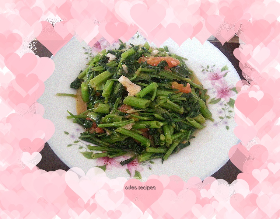Stir-fried water spinach with tomatoes