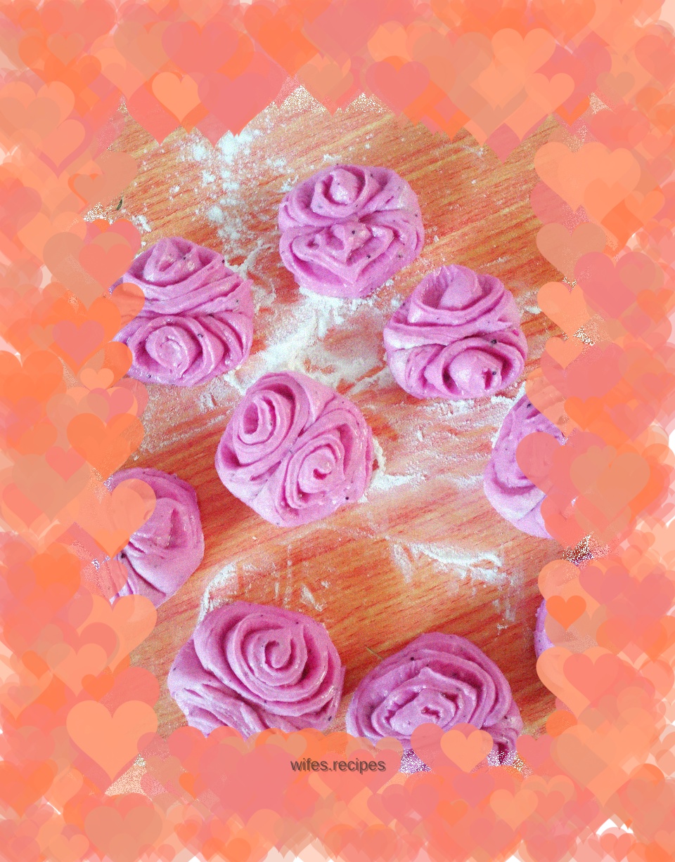 Dragon fruit flower roll