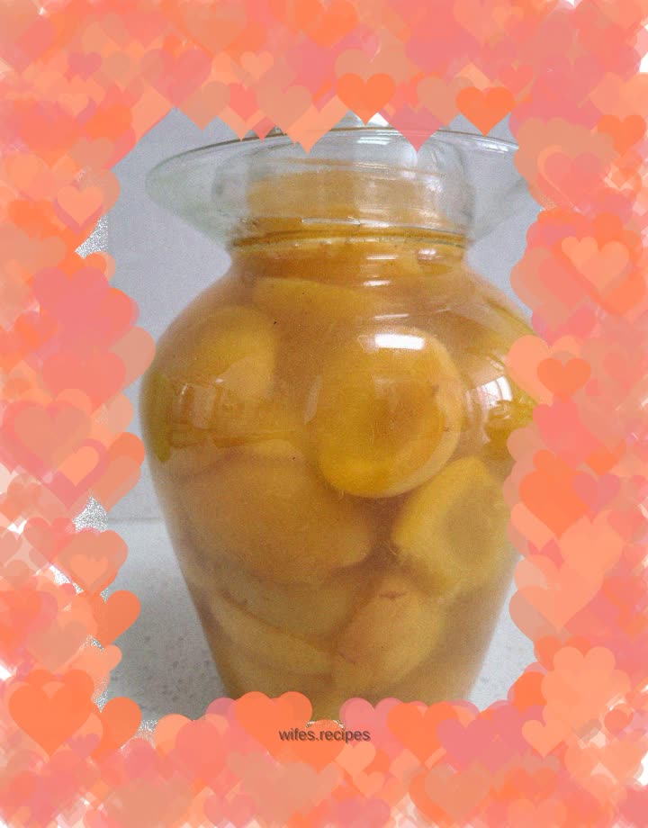 Canned apricots