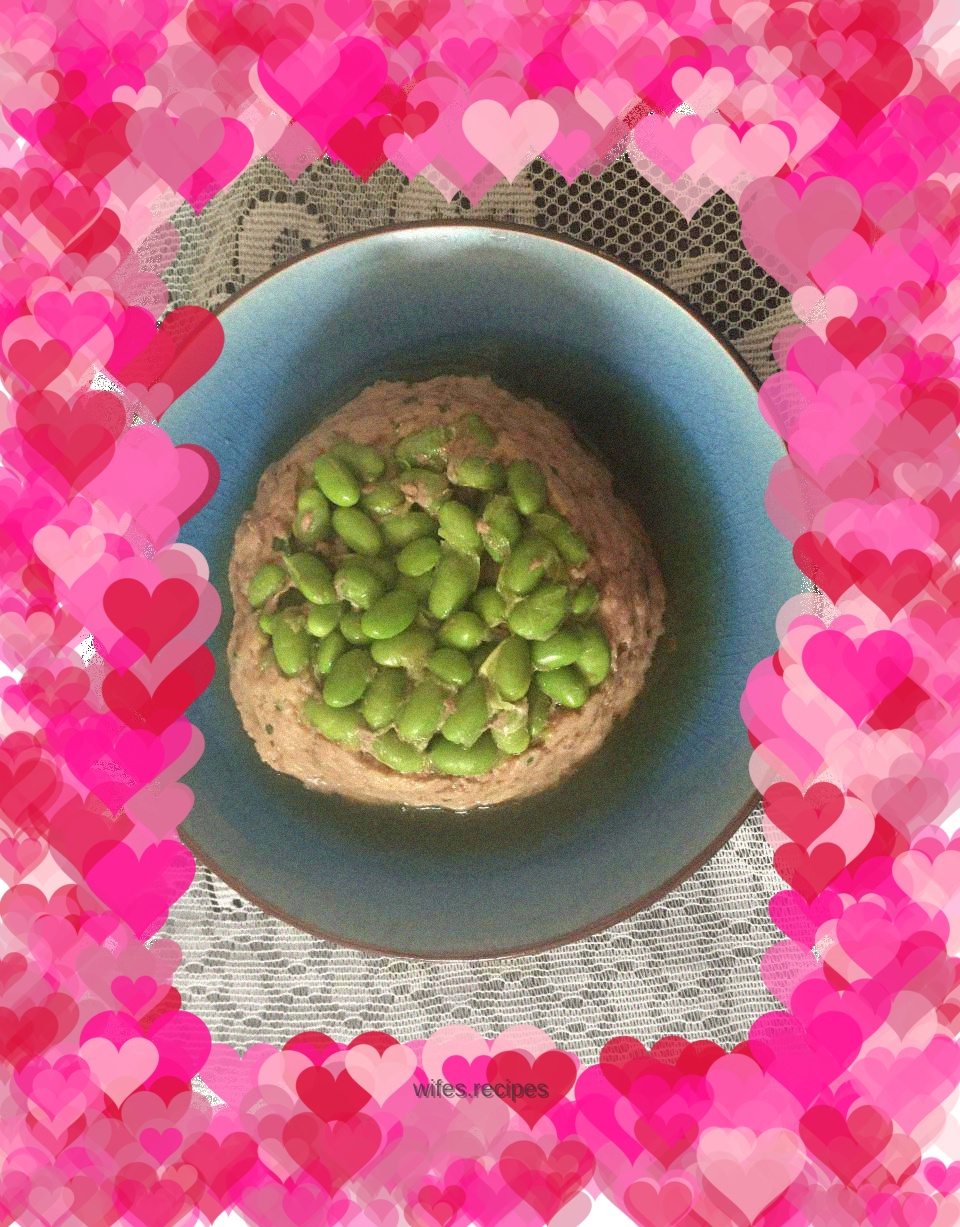 Steamed minced pork with fresh edamame