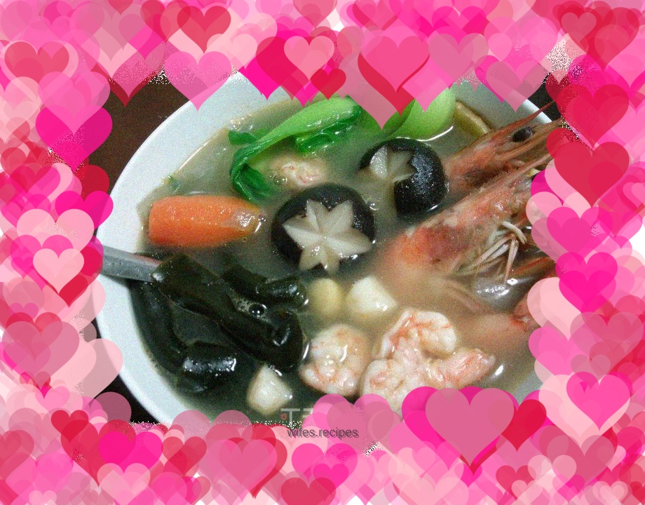 Vegetable seafood soup
