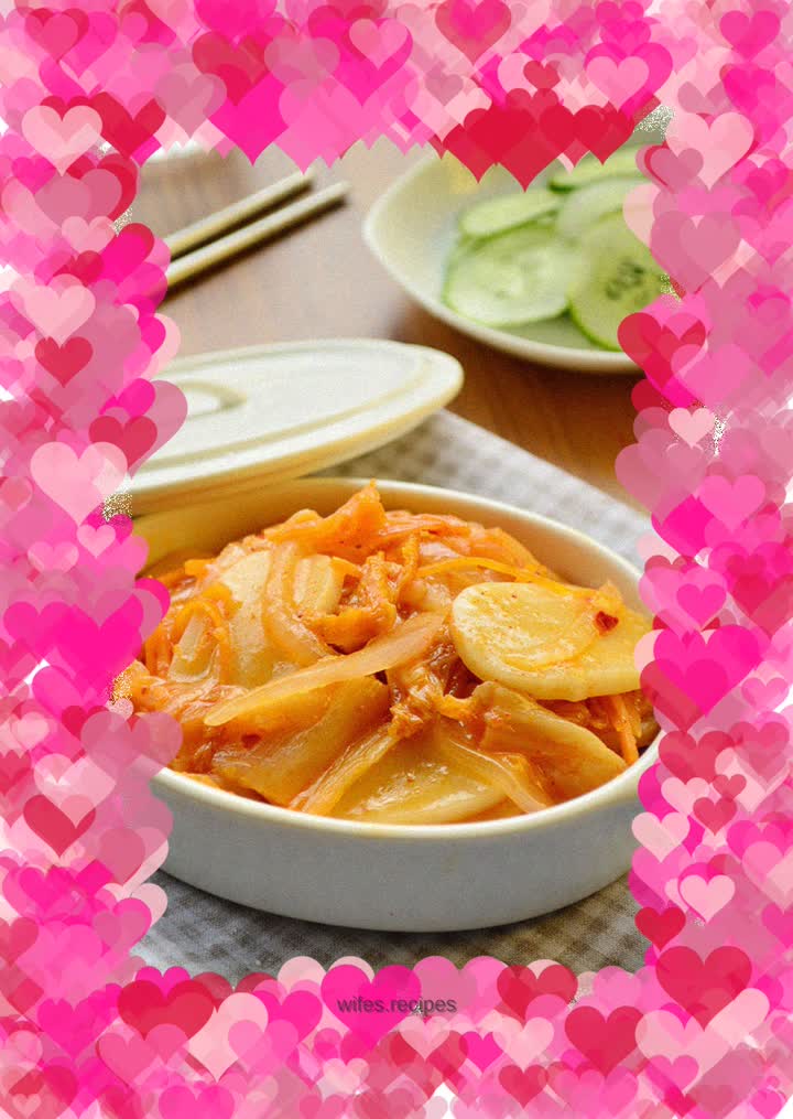 Spicy cabbage stewed rice cake