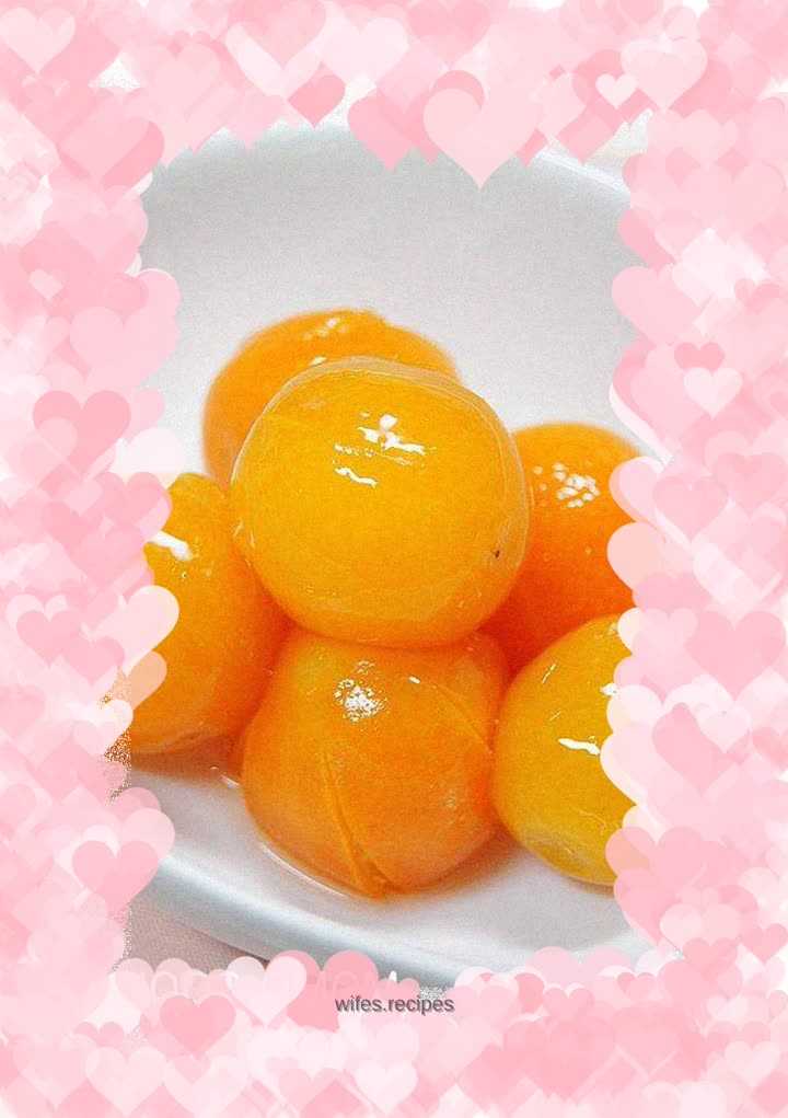 Little kumquat with honey juice--relieves cough, clears the lungs and removes autumn dryness