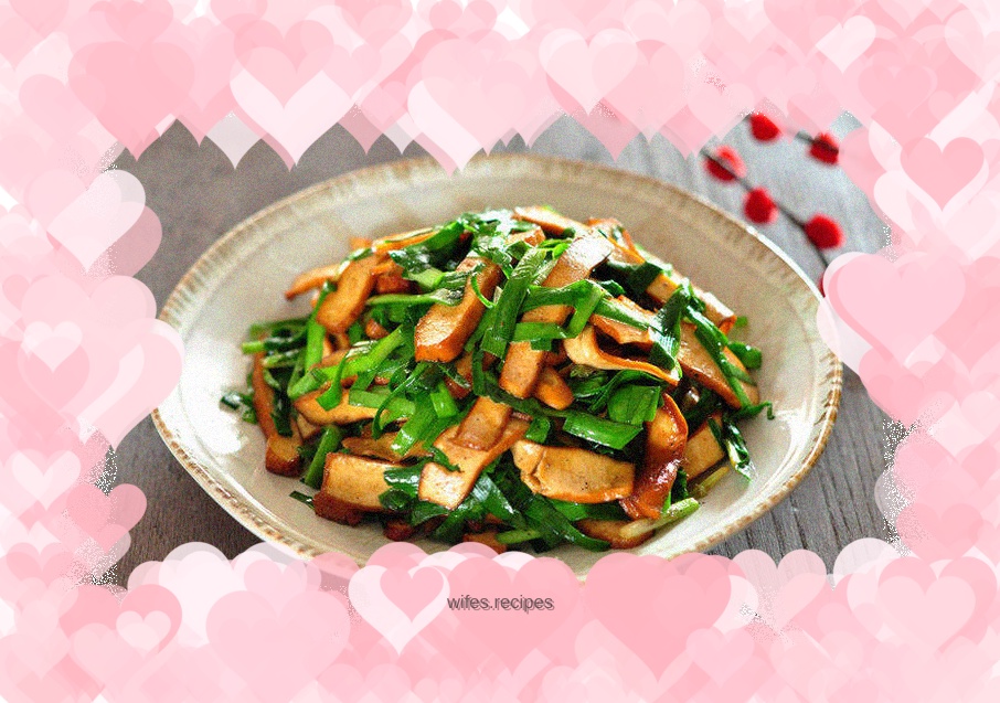 Stir-fried dried beans with leeks