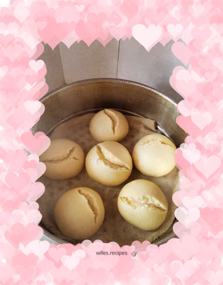 Cornmeal Blossom Buns