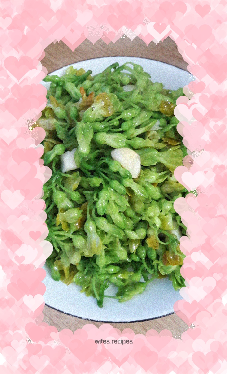 Stir-fried night scented flowers with garlic