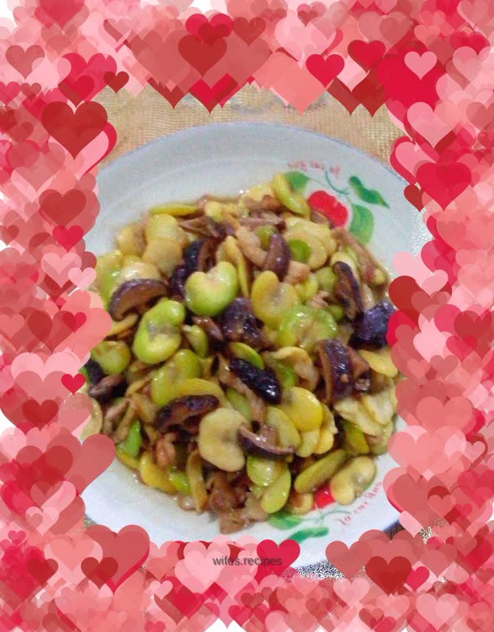 Stir-fried broad beans with mushrooms
