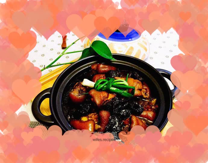 Braised pork trotters