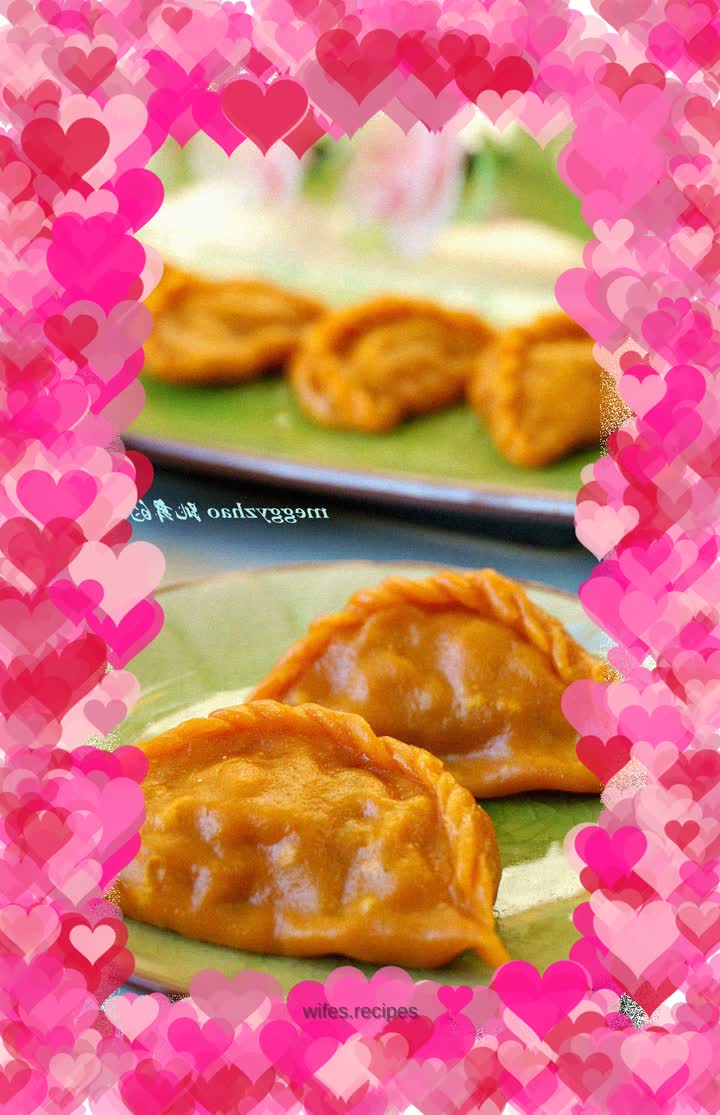 Hot carrot noodles and steamed dumplings