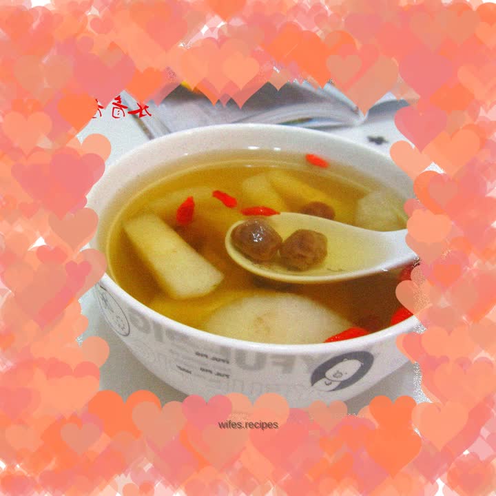 Brown sugar, pear and longan soup