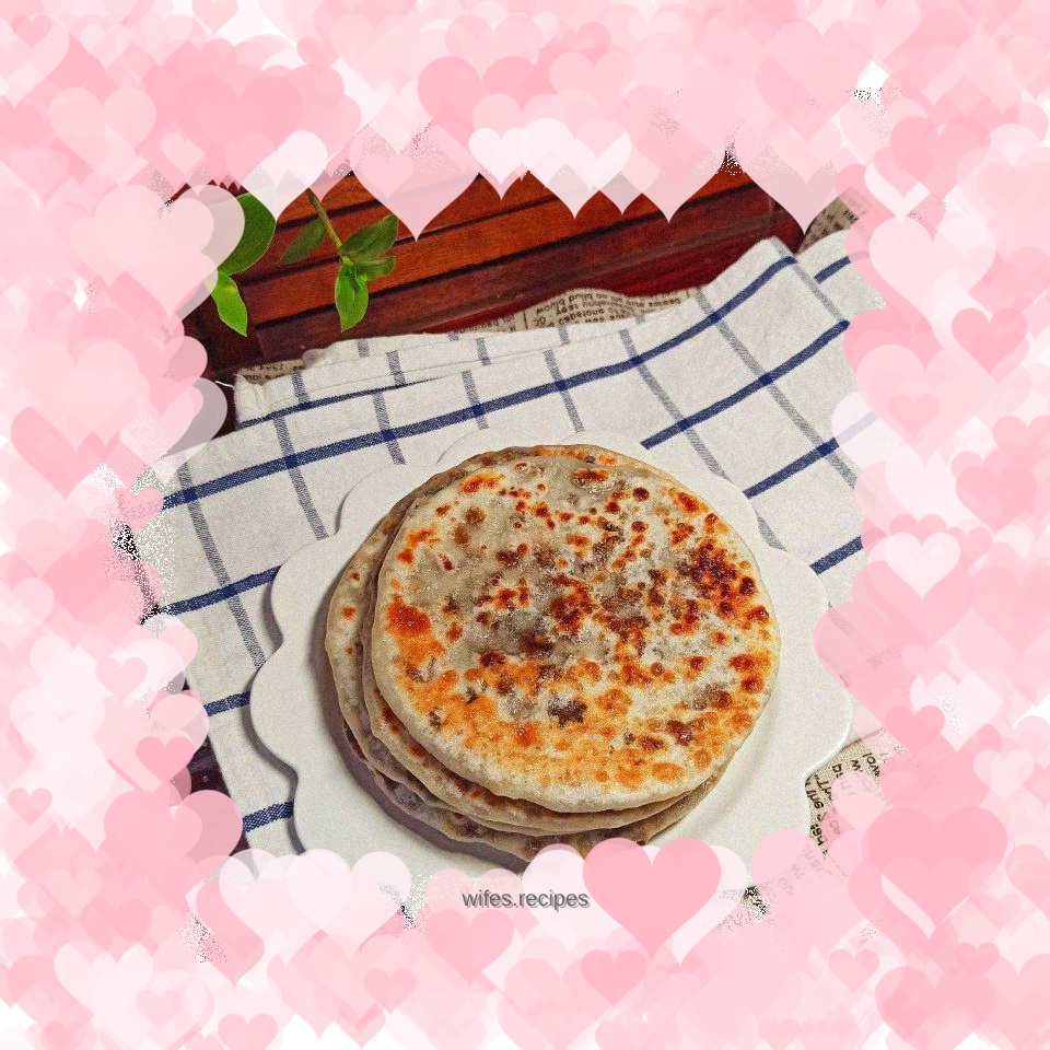 Semi-scalded noodles with prunes and vegetables