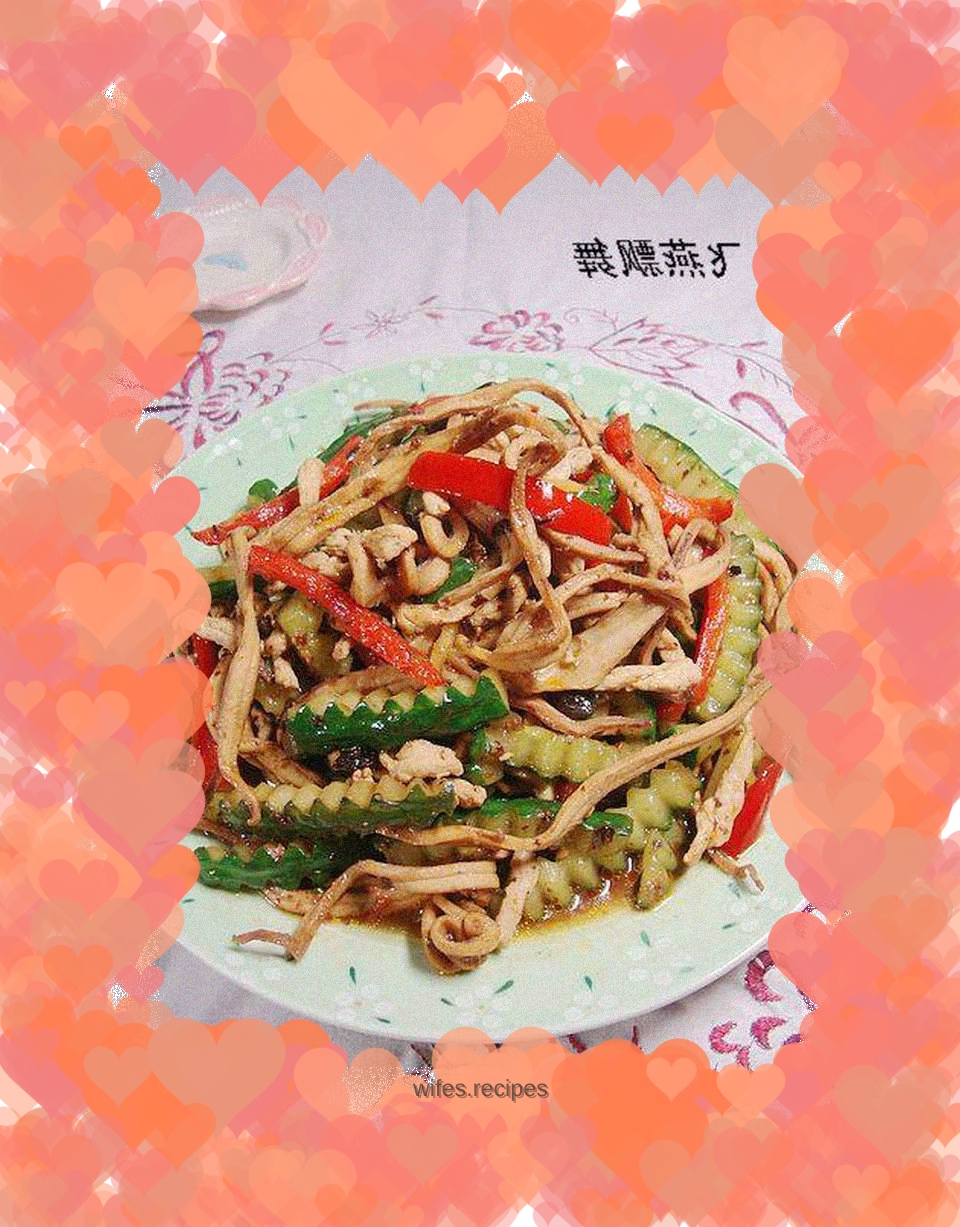 The rich aroma of black soy beans makes it an appetizing meal ----------【Spicy Stir-fried Shredded Squid with Cucumber】