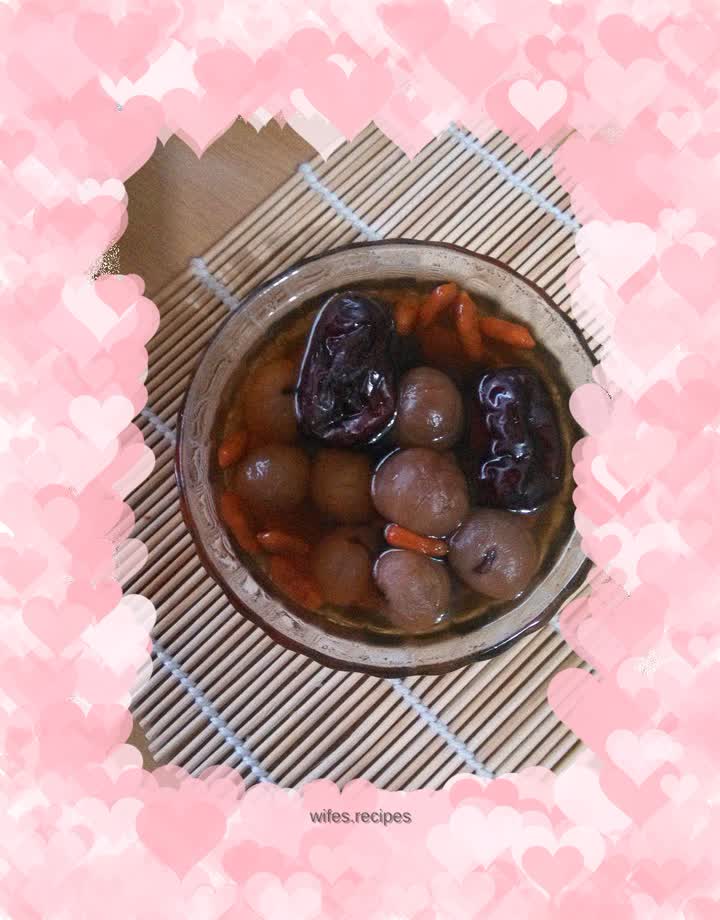 Longan and red date soup