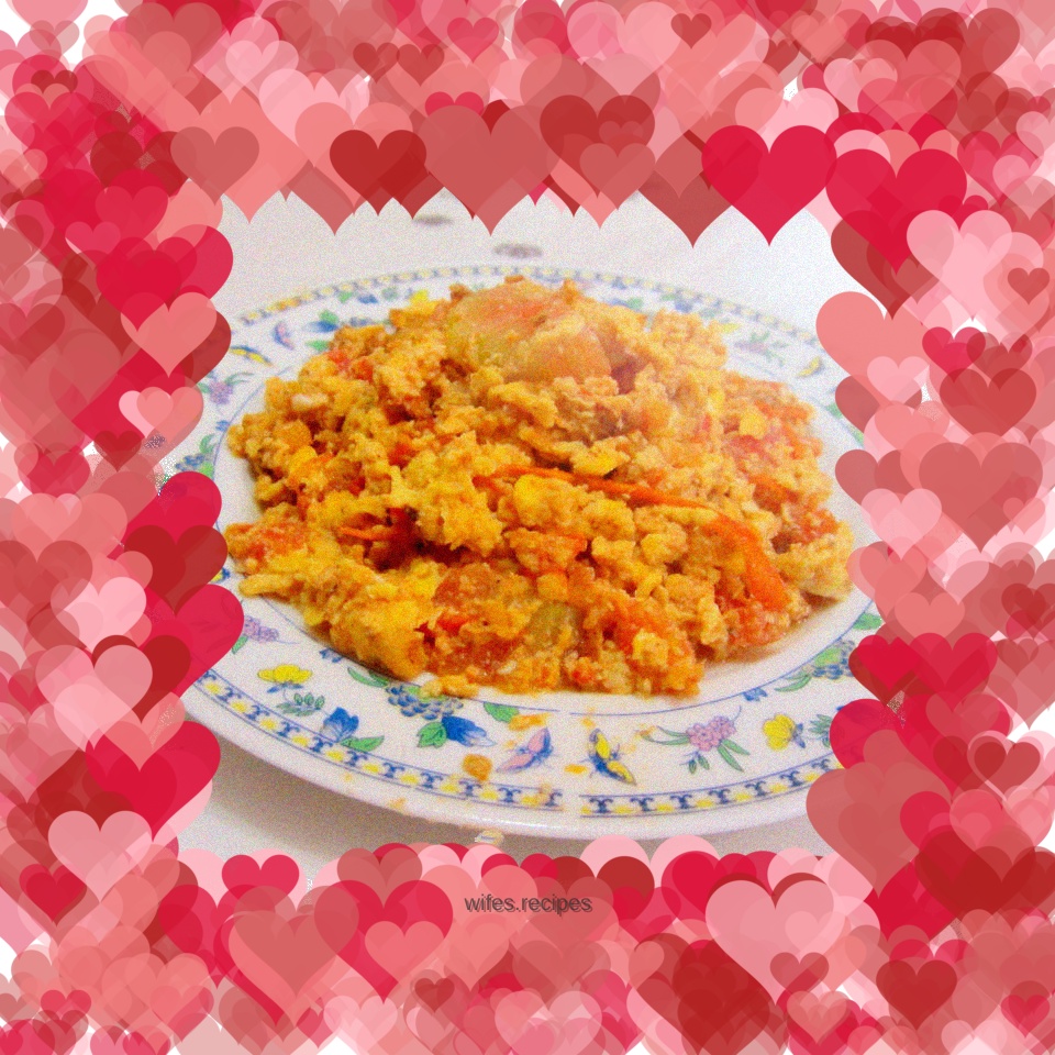 Scrambled eggs with tomatoes