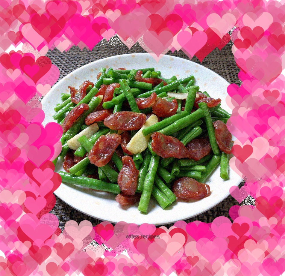 Stir-fried sausage with green beans