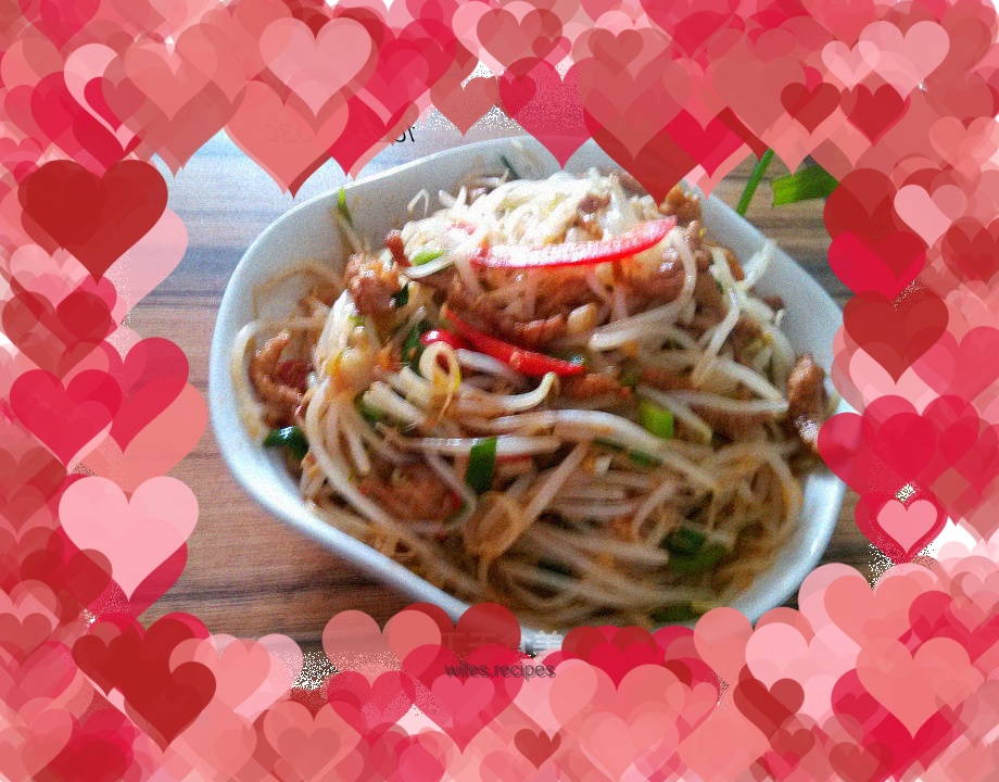Stir-fried Mung Bean Sprouts with Pork