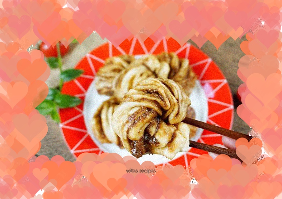 Tahini Brown Sugar Flower Rolls