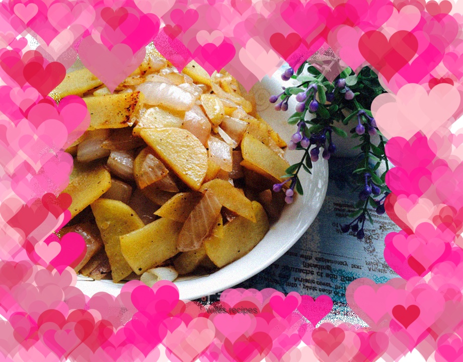Fried potatoes with onions