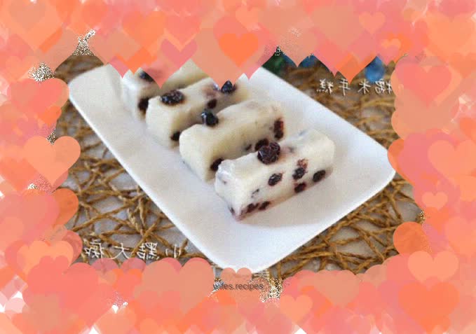 Milky Blueberry Glutinous Rice Cake