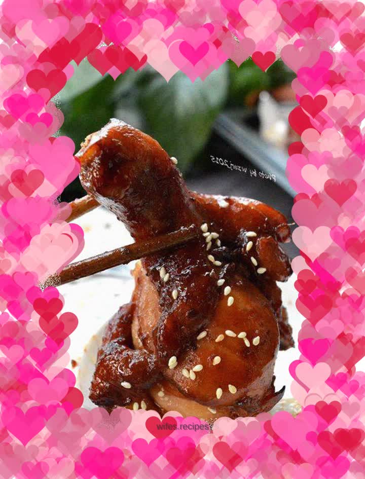 Grilled chicken legs with barbecued pork sauce