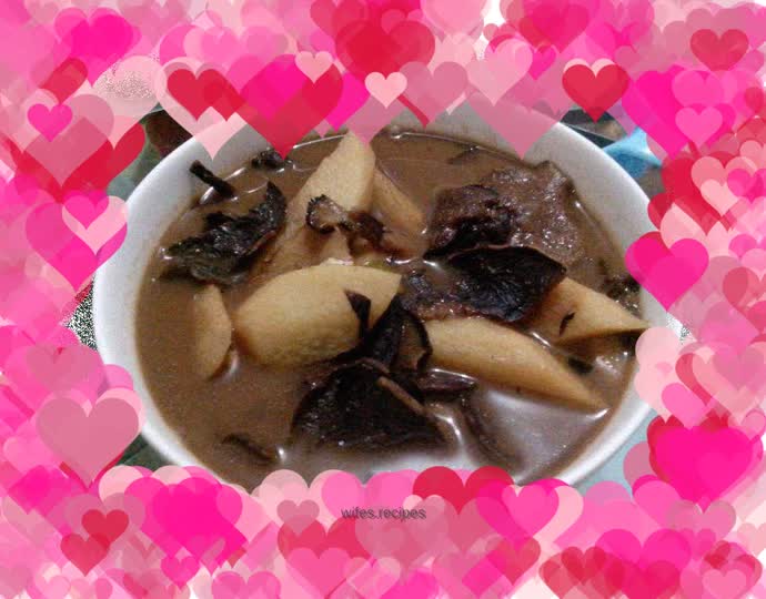 Pine moth stewed yam