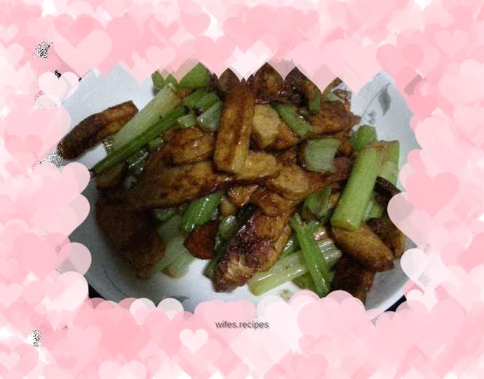 Stir-fried dried tofu with celery