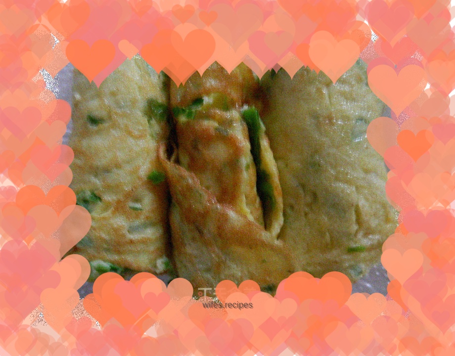 Green garlic egg rolls