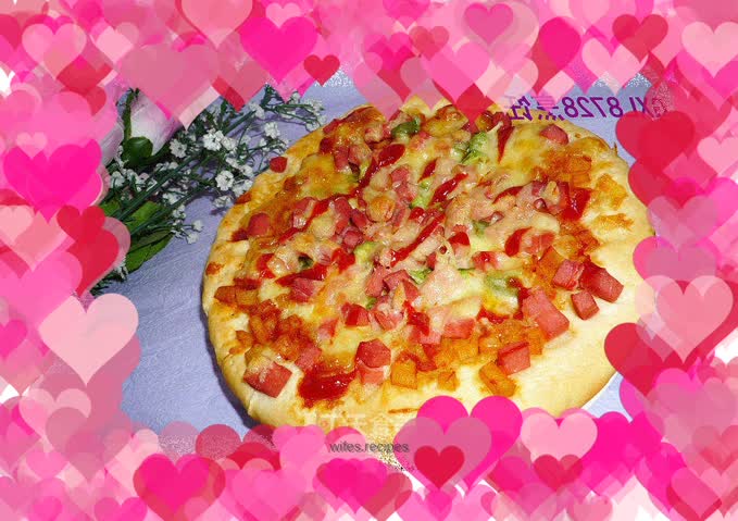 Potato, ham and tomato pizza