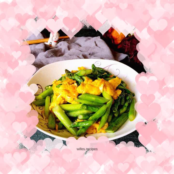 Asparagus Scrambled Eggs