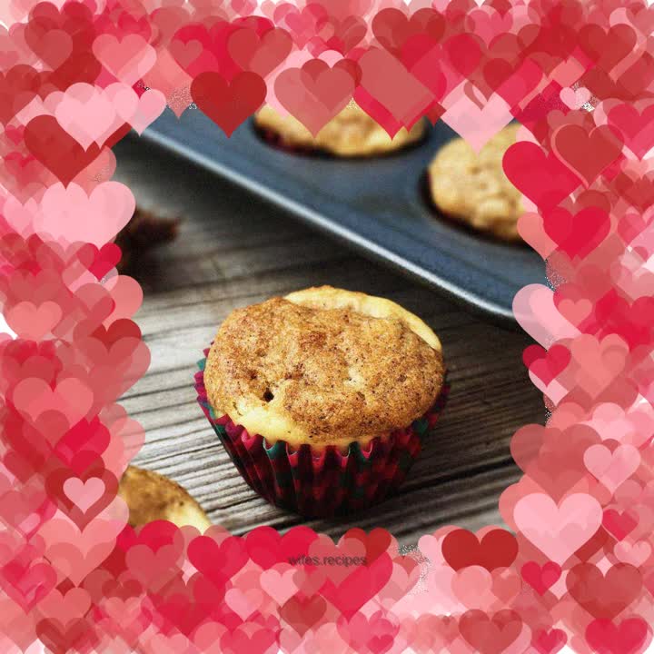 Cheese stuffed banana muffins