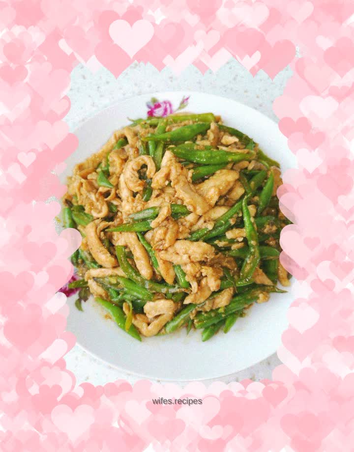 Stir-fried shredded chicken with green beans