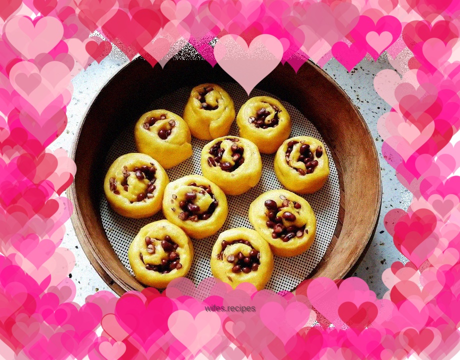 Pumpkin Red Bean Roll