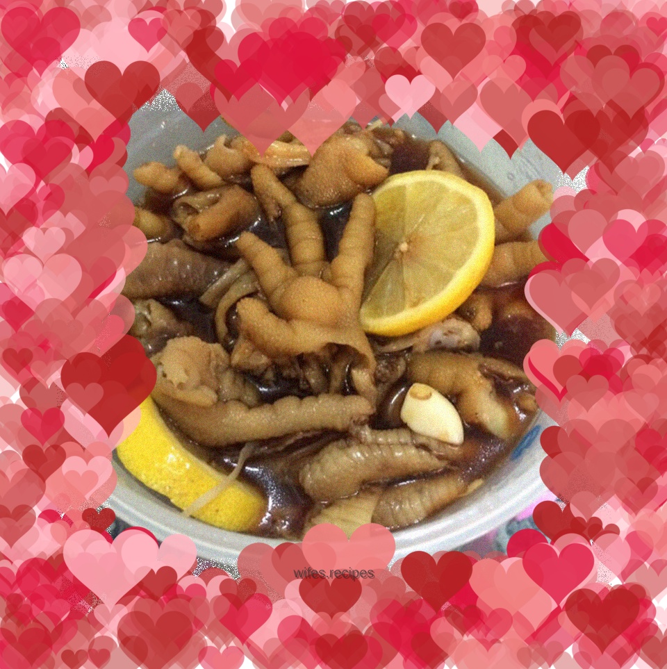 Cold Chicken Feet at Food Stalls