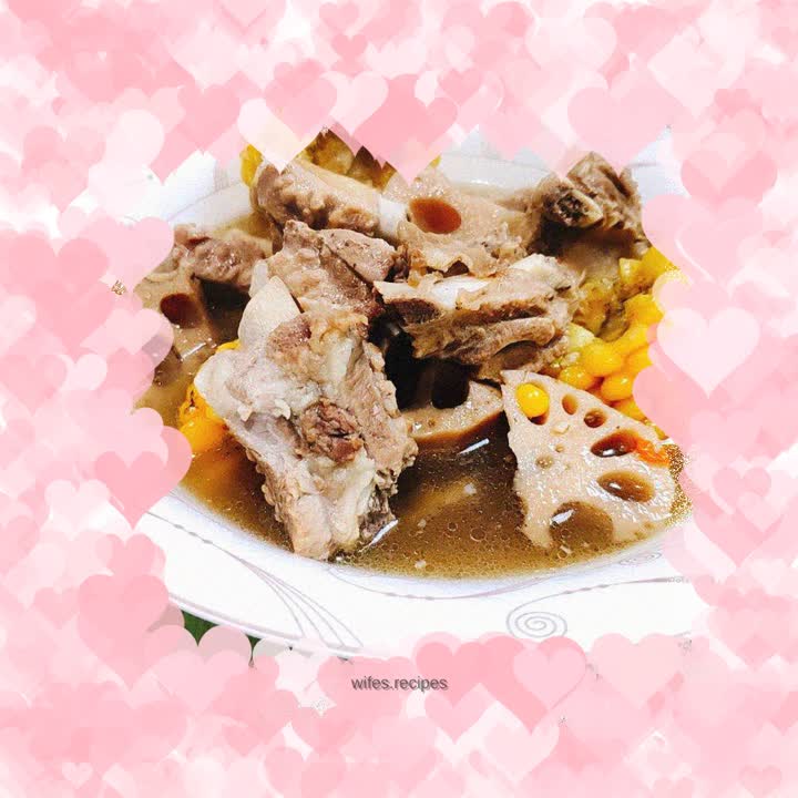 Stewed pork ribs with donkey hide gelatin, corn and lotus root