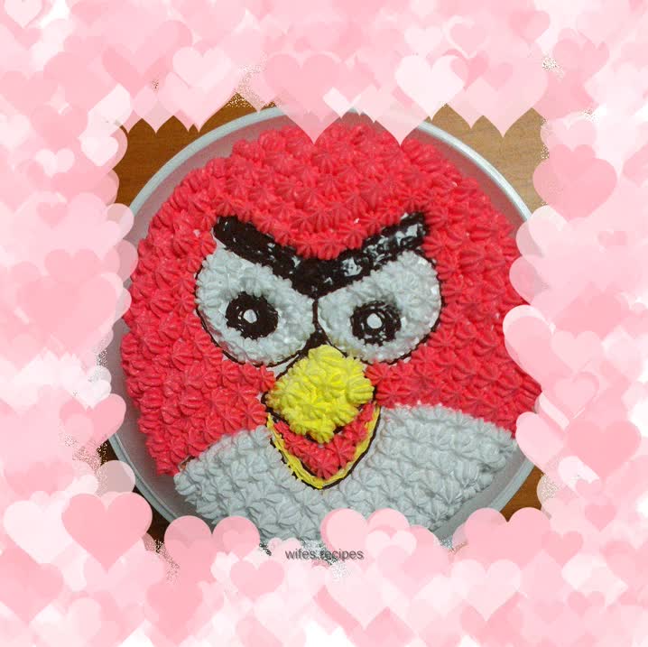 A gift to take a break from your busy schedule—decorated cake with Angry Birds