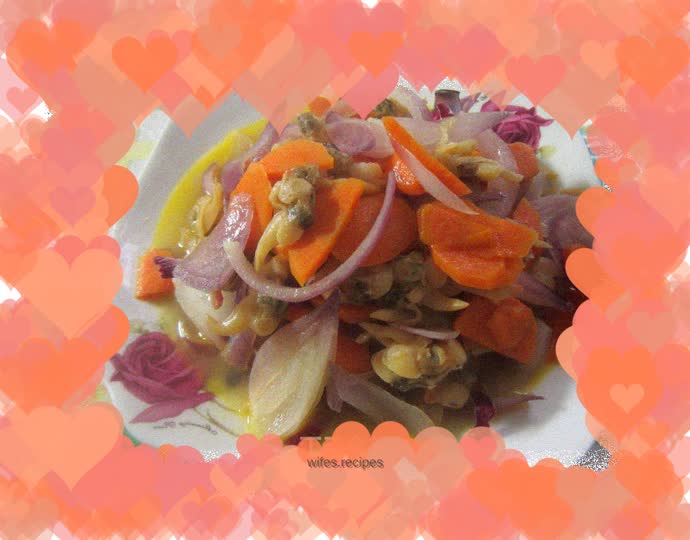 Stir-fried clams and dried meat with onions