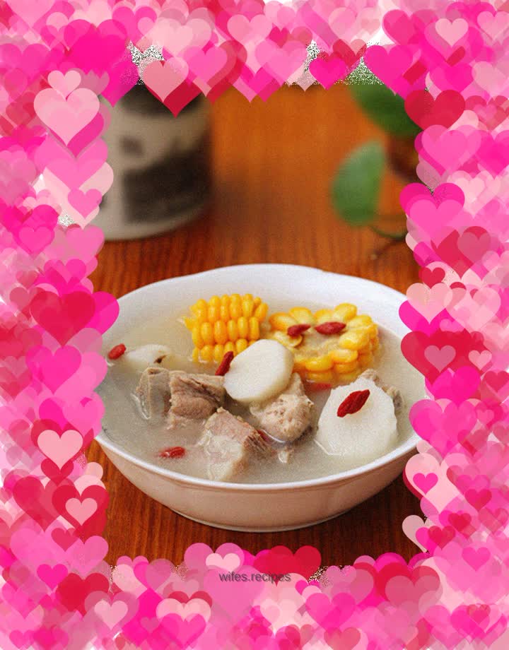 Yam stewed with pork bone soup