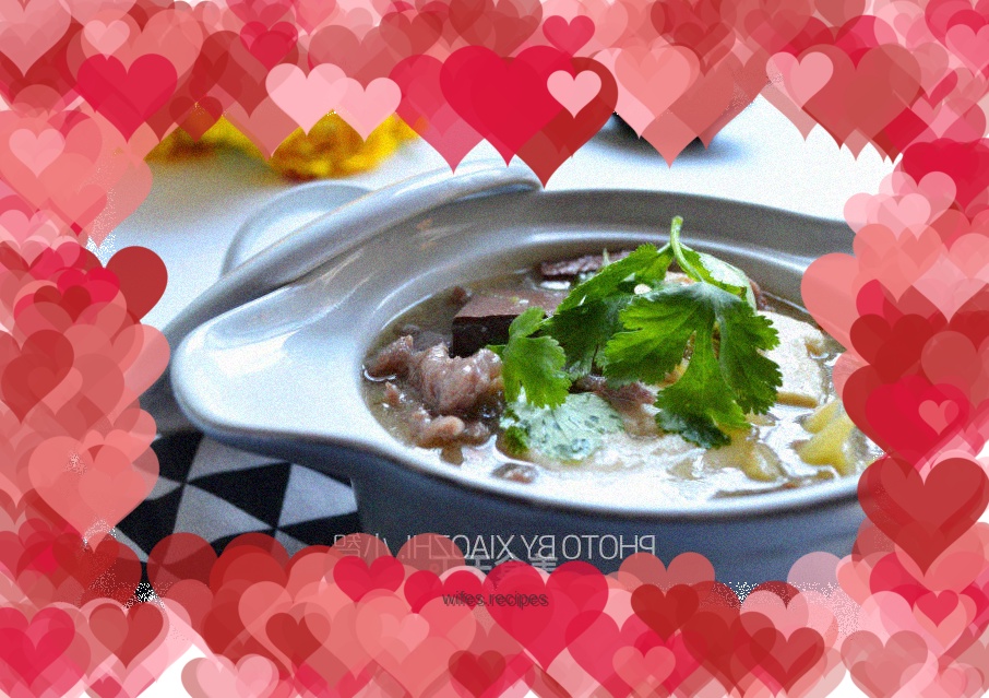 Red and white with-spicy and sour beef soup