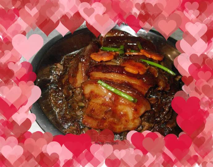 Fat but not greasy, braised pork with pickled vegetables