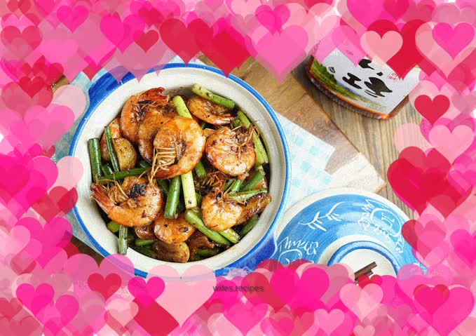 Spicy shrimp with garlic sprouts