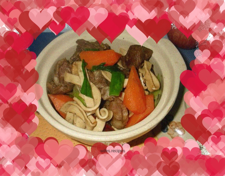 Carrot stewed with mutton