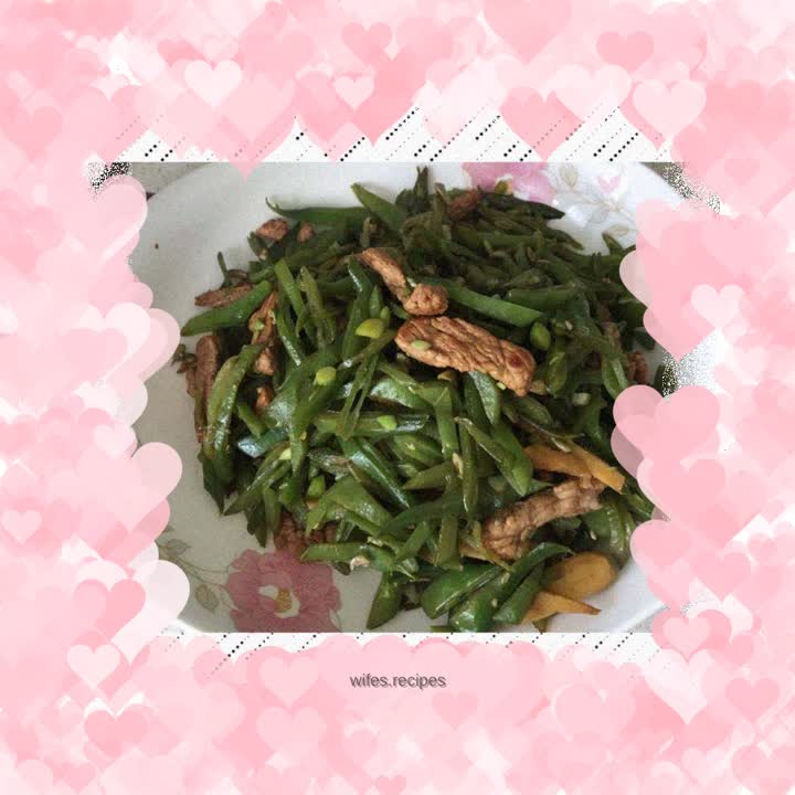 Stir-fried shredded pork with plums and beans