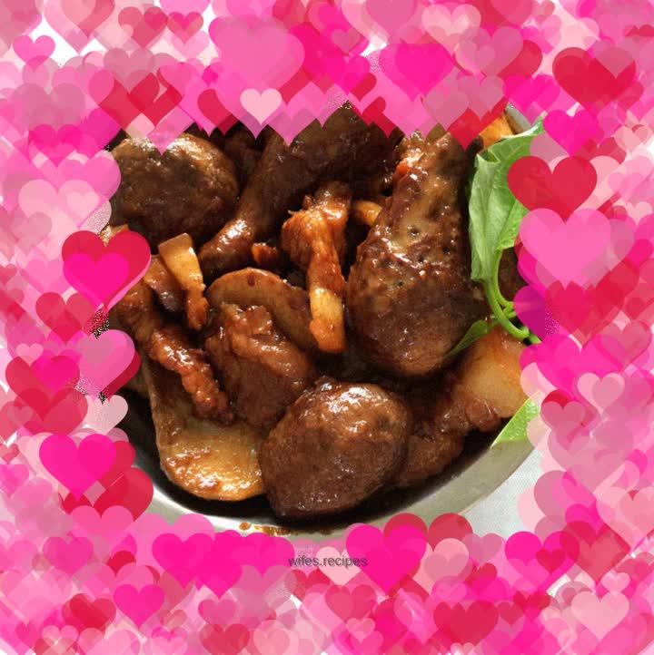 Dried taro braised pork belly