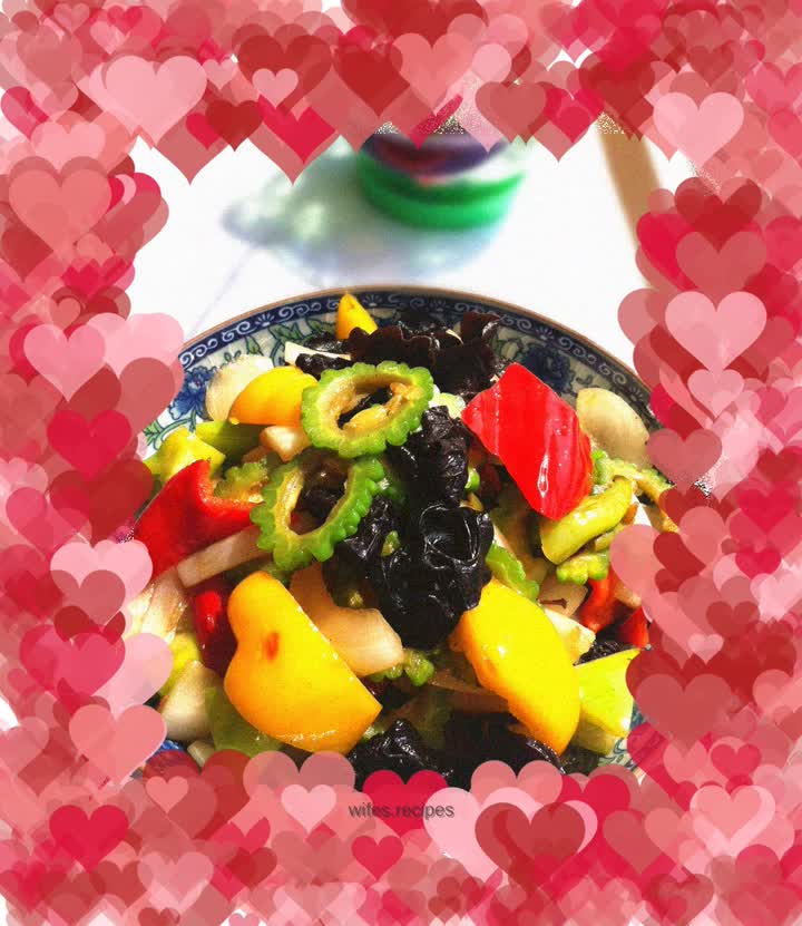 Stir-fried Bitter Melon with Colorful Peppers and Fungus