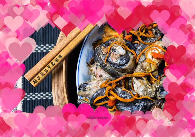 Steamed Black-bone Chicken with Medicinal Cordyceps, Flowers and Mushrooms